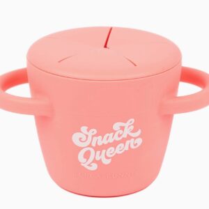 Pink snack container with two handles and a lid featuring the text "Snack Queen Bella Tunno.